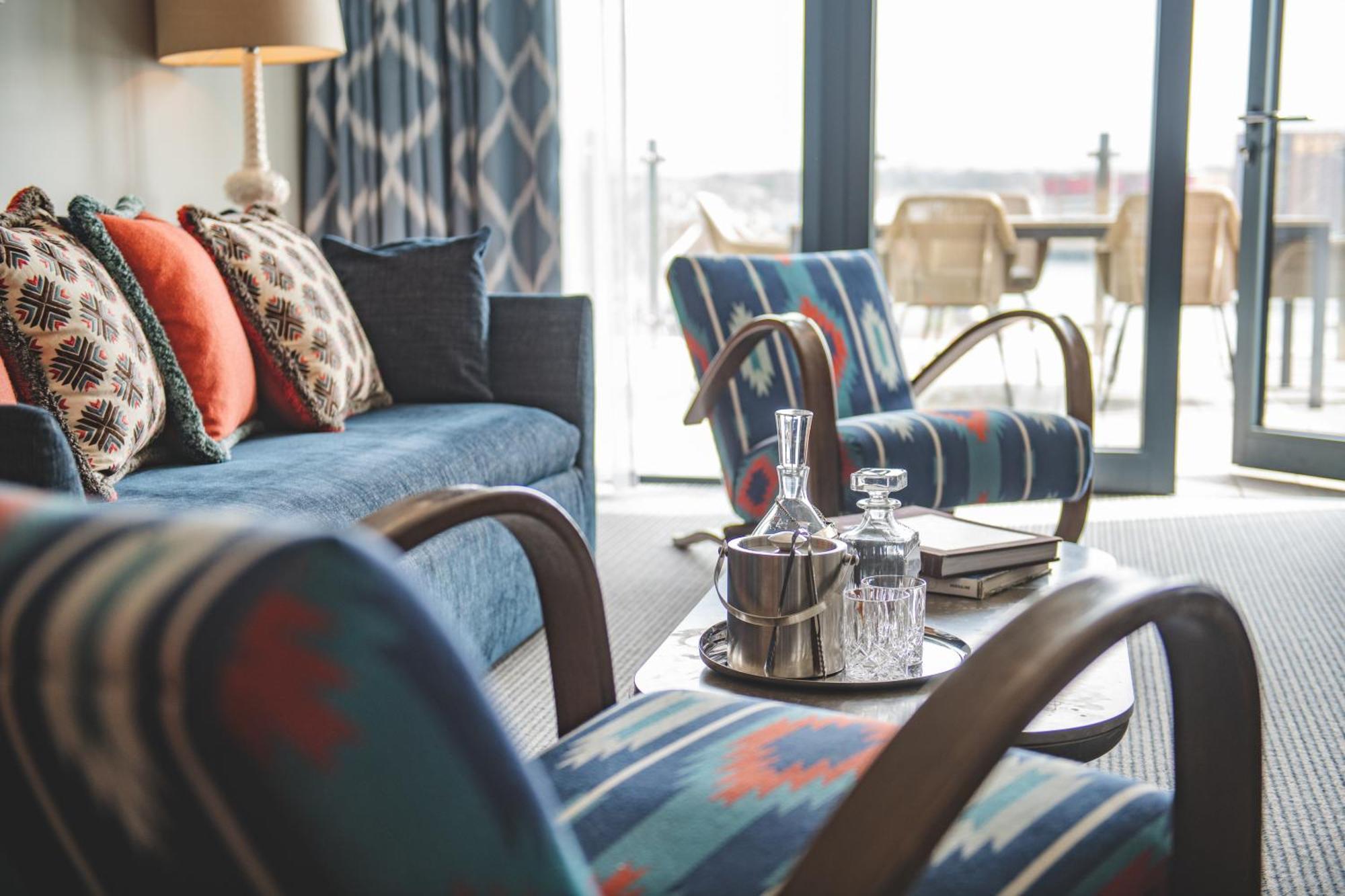 Harbour Hotel & Spa Southampton Szoba fotó A suite at the hotel