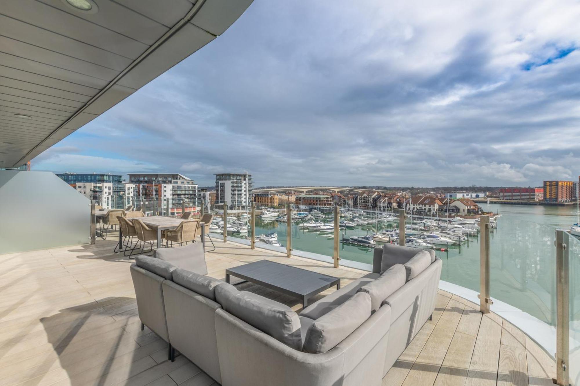 Harbour Hotel & Spa Southampton Szoba fotó The Marina at Ocean Village